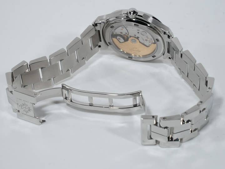 パテックフィリップ アクアノート ミディアム Ref.5066/1A-001 ステンレススチール ブラック文字盤 中古 g8qsfter