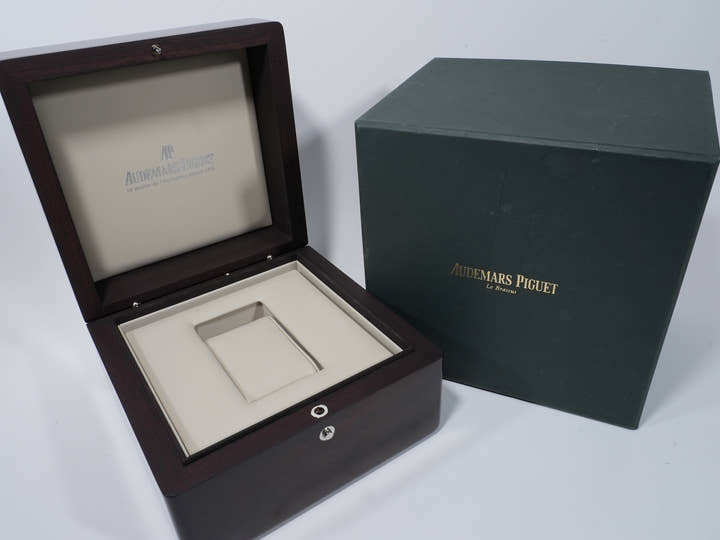 オーデマピゲ ロイヤルオーク オフショア ダイバー Ref.15710ST.OO.A002CA.02 ステンレススチール シルバー(メガタペストリー)文字盤 中古 rgkia2ei