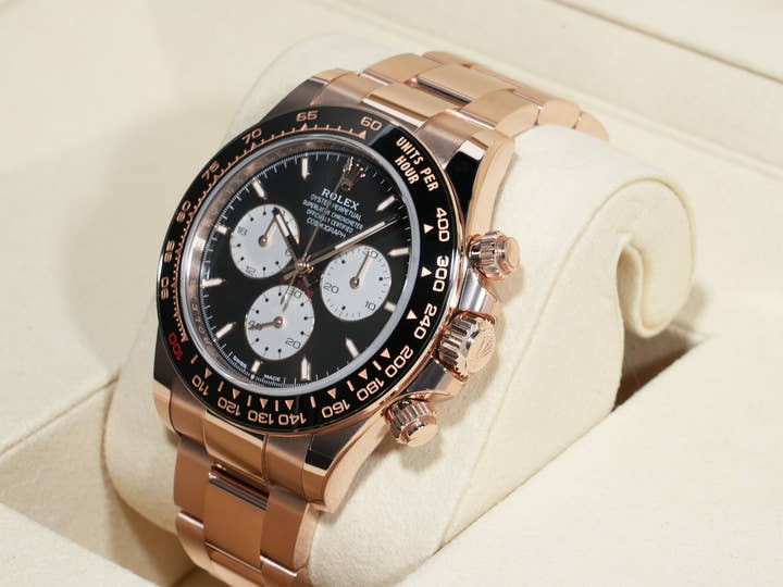 ロレックス デイトナ Ref.126525LN エバーローズゴールド ブライトブラック文字盤 未使用 4qb7ts2t
