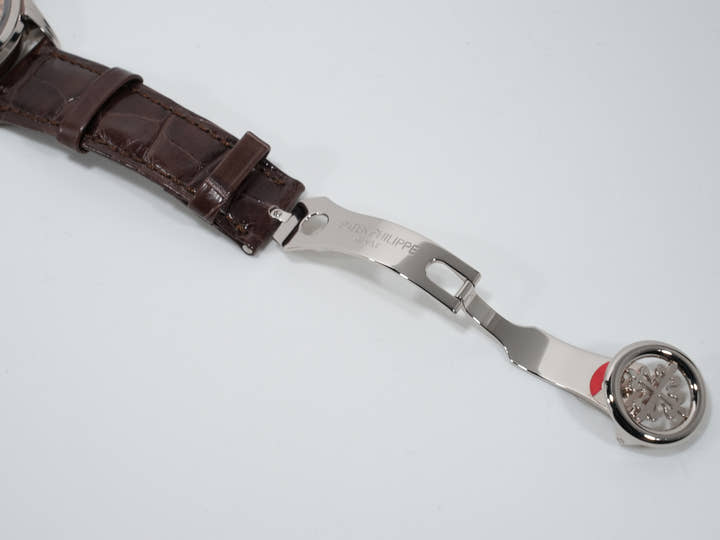 パテックフィリップ クロノグラフ Ref.5172G-010 ホワイトゴールド ローズゴールドメッキのオパーリン文字盤 美中古 5da6nzdo