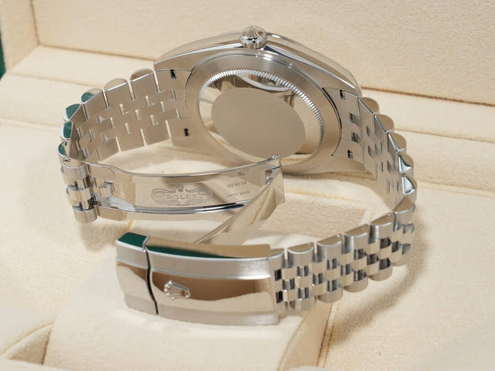 Rolex Datejust 41 Ref. 126300 Stainless Steel White Dial Jubilee Bracelet Unused ut5rfh4v