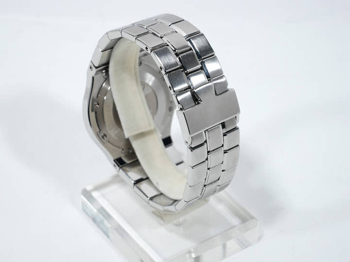 ヴァシュロンコンスタンタン オーヴァーシーズ Ref.42040/423A ステンレススチール グレー文字盤 中古 vxwijeri