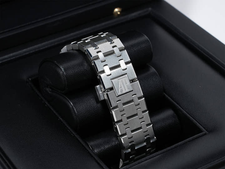 オーデマピゲ ロイヤルオーク クロノグラフ Ref.26320ST.OO.1220ST.02 ステンレススチール シルバー文字盤 中古 4axi2eo7