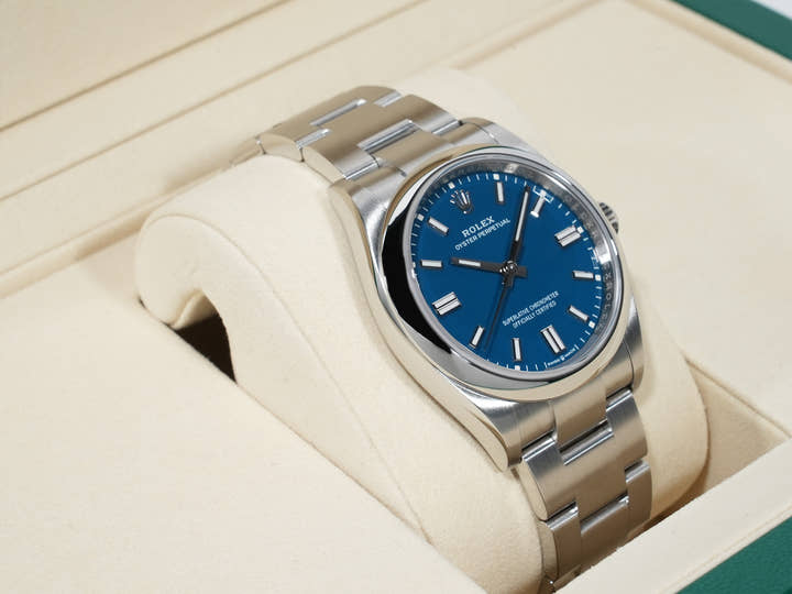 ロレックス オイスターパーペチュアル36 Ref.126000 ステンレススチール メッドブルー文字盤 未使用 z8ejxzpx