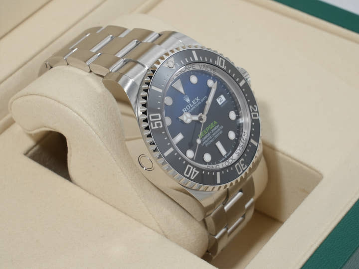 ロレックス シードゥエラー ディープシー Ref.136660 ステンレススチール D-BLUE文字盤 未使用 6zioece7