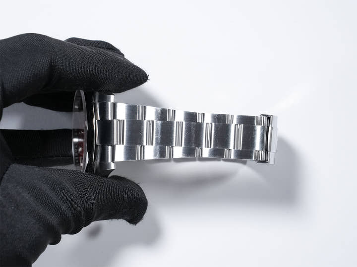 ロレックス オイスターパーペチュアル41 Ref.124300 ステンレススチール コーラルレッド文字盤 中古 rcbtv744