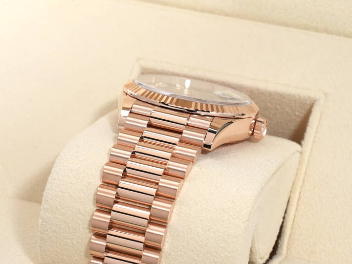 Rolex Day-Date 36 Ref. 128235 Everose Gold Blue-Green Dial Excellent Condition gyqhq4a7