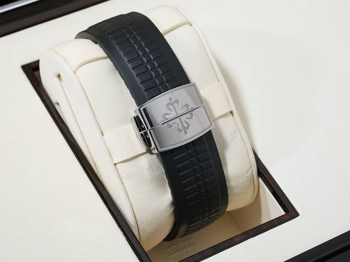 パテックフィリップ アクアノート TIFFANY&CO. Ref.5167A-001 ステンレススチール ブラック文字盤 中古 7vyvyy6u