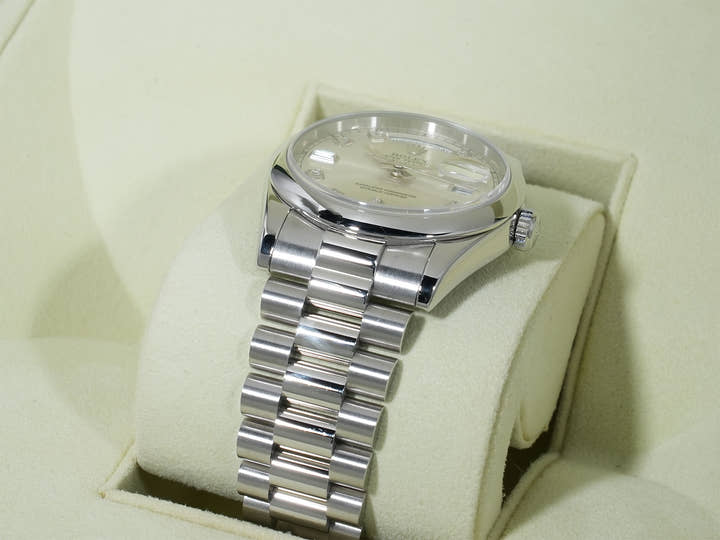 ロレックス デイデイト36 Ref.118206A プラチナ グレー文字盤 中古 8ipw62zu