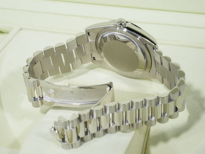 ロレックス デイデイト36 Ref.118206A プラチナ グレー文字盤 中古 8ipw62zu