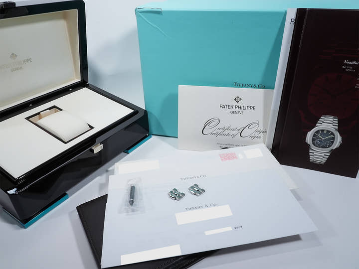 パテックフィリップ ノーチラス プチコンプリケーション TIFFANY&CO. Ref.5712/1A-001 ステンレススチール ブルー文字盤 中古 ypbg8vpd
