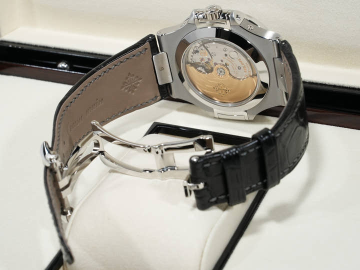 パテックフィリップ ノーチラス アニュアルカレンダー ムーンフェイズ Ref.5726A-001 ステンレススチール ブラック文字盤 未使用 4bedytk2