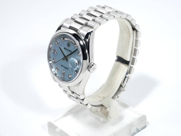 ロレックス デイデイト36 Ref.118206A プラチナ マザーオブパールx10Pダイヤ文字盤 中古 8texga9v