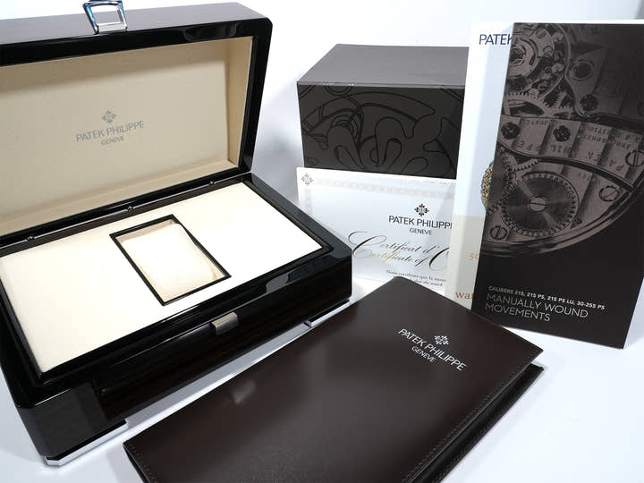 Patek Philippe Calatrava Grand Exhibition Tokyo 2023 Ref. 6127G-010 White Gold with Light Blue Dial, Unused uo2rckp3