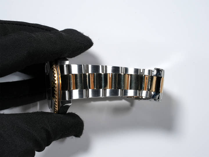 Pre-owned Rolex Submariner Date Ref. 16613LN Stainless Steel/Yellow Gold Black Dial qdtm9e8w