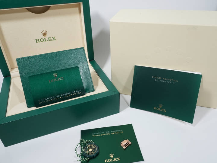 Rolex GMT-Master II Ref. 126715CHNR Everose Gold, Black Dial, Oyster Bracelet, Excellent Condition (gg4oxjwt)