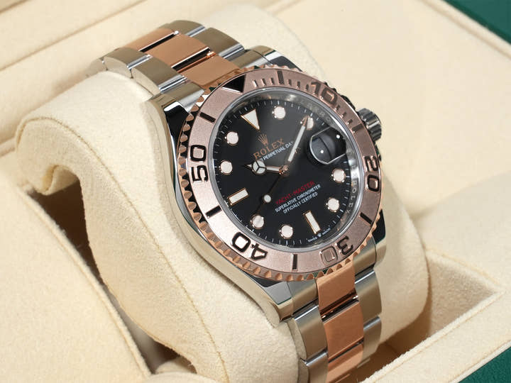 Rolex Yacht-Master 40 Ref. 126621 Stainless Steel/Everose Gold Black Dial Like New Pre-Owned fyggzoub