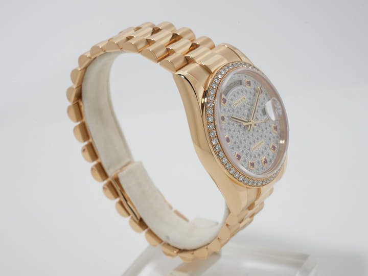 Rolex Day-Date Ref. 118348 Yellow Gold Pavé Diamond and 10 Ruby Dial, Excellent Condition, 3r5upnkr