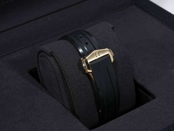 オメガ スピードマスター ムーンウォッチ プロフェッショナル コーアクシャル マスター クロノメーター クロノグラフ 42MM Ref.310.62.42.50.99.001 ムーンシャインゴールド イエロー文字盤 美中古 xht3xhr4