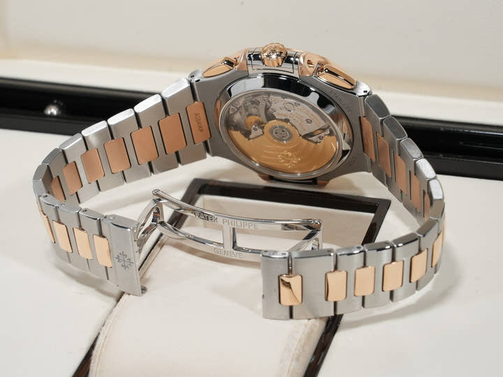 パテックフィリップ ノーチラス クロノグラフ Ref.5980/1AR-001 ステンレススチール/ローズゴールド ブルー文字盤 中古 hazxvdjg