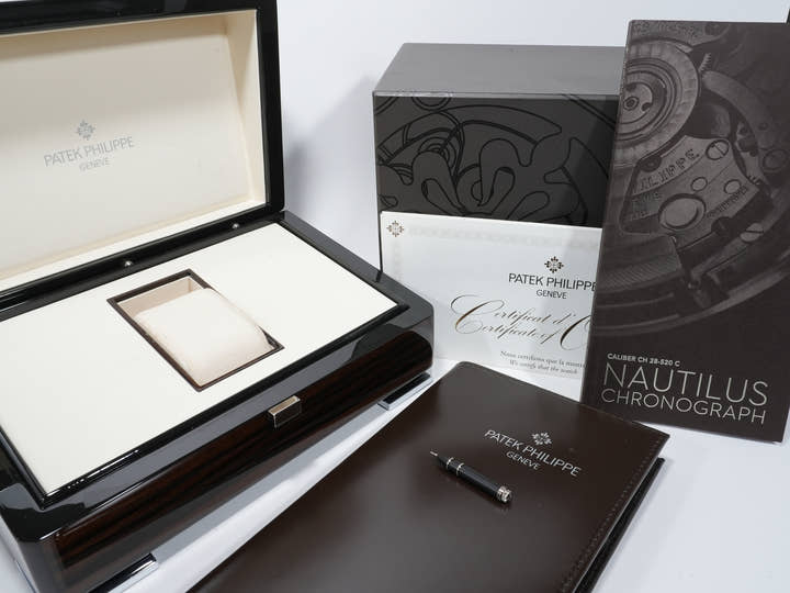 パテックフィリップ ノーチラス クロノグラフ Ref.5980/1AR-001 ステンレススチール/ローズゴールド ブルー文字盤 中古 hazxvdjg