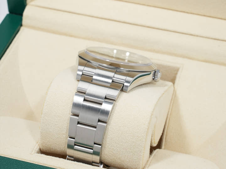 ロレックス エクスプローラーI 鏡面ブラックアウト Ref.214270 ステンレススチール ブラック文字盤 オイスターブレスレット 中古 5yh74i6w