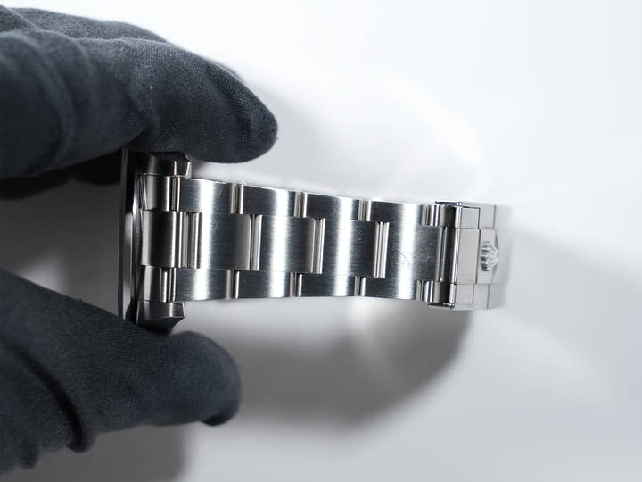 ロレックス エクスプローラーI 鏡面ブラックアウト Ref.214270 ステンレススチール ブラック文字盤 オイスターブレスレット 中古 5yh74i6w