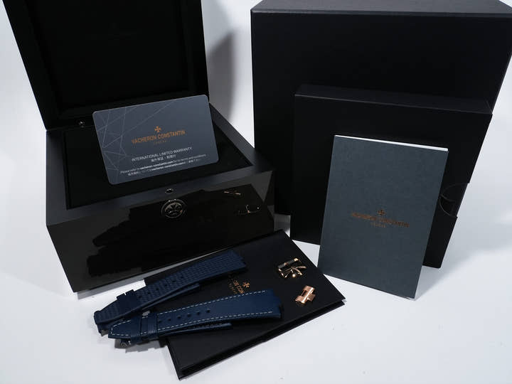 Vacheron Constantin Overseas Automatic Ref. 4520V/210R-B705 Pink Gold Blue Dial Unused ev3q7k2i