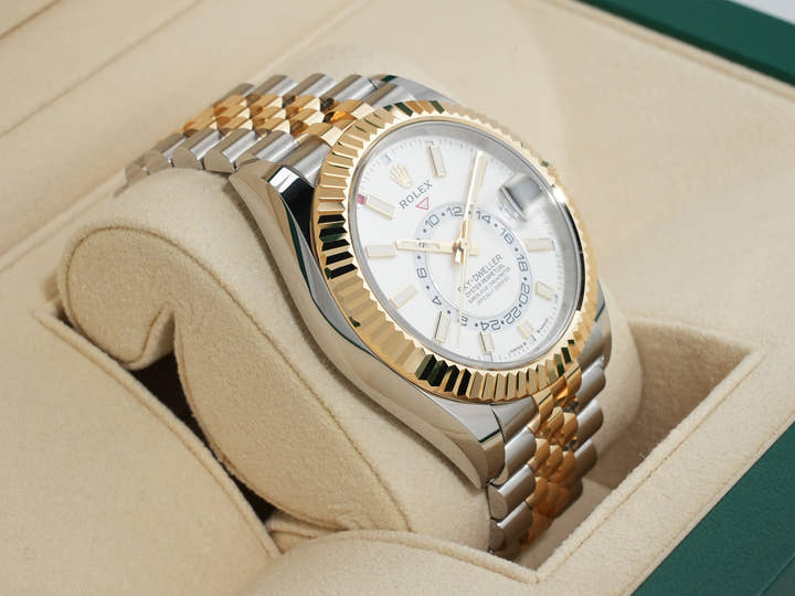 Rolex Sky-Dweller Ref. 336933 Stainless Steel/Yellow Gold White Dial Jubilee Bracelet Excellent Condition w827xcnt