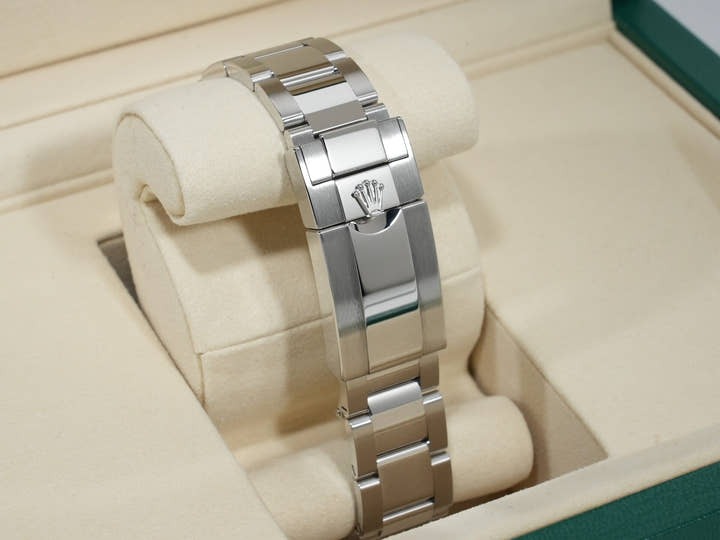 ロレックス デイトナ Ref.126500LN ステンレススチール ブラック文字盤 未使用 fypdkapj