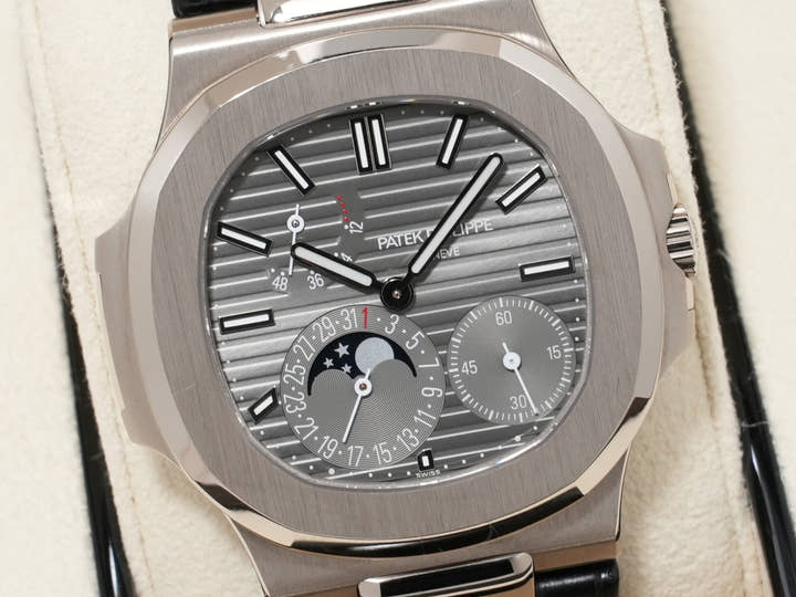 パテックフィリップ ノーチラス プチコンプリケーション Ref.5712G-001 ホワイトゴールド スレート文字盤 中古 nb9rnn7h