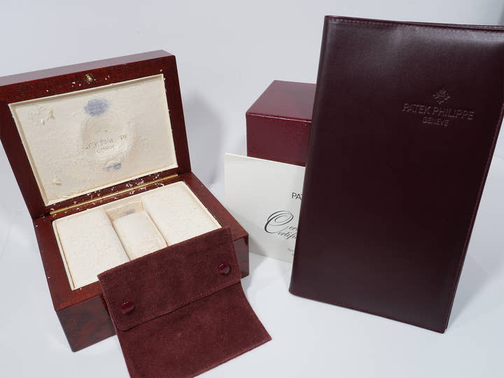 Patek Philippe Complications World Time Ref. 5110R-001 Rose Gold with Silver Dial, Excellent Condition ziy8jojw