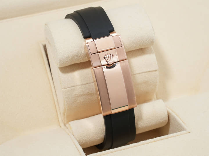 ロレックス デイトナ Ref.116515LN エバーローズゴールド アイボリー文字盤 中古 mtvioes9