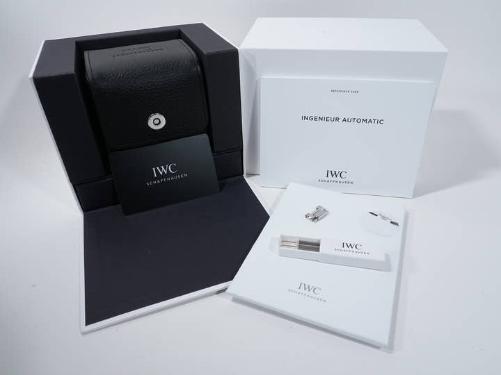 IWC インヂュニア オートマティック 40 Ref.IW328903 ステンレススチール グリーン文字盤 美品 u685ynra