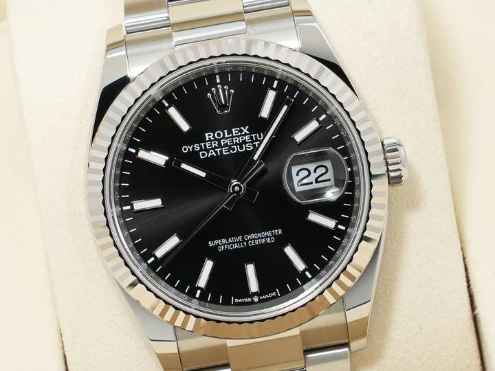 ロレックス デイトジャスト36 Ref.126234 ステンレススチール/ホワイトゴールド ブラック文字盤 オイスターブレスレット 極美品 oa8b8jg6
