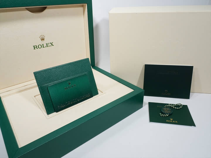 ロレックス デイトナ Ref.126506A プラチナ アイスブルーx11Pダイヤ文字盤 未使用 ye6ig2r7