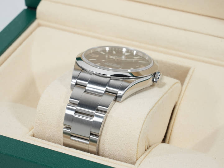 ロレックス エクスプローラーI 鏡面ブラックアウト Ref.214270 ステンレススチール ブラック文字盤 オイスターブレスレット 美品 immc2wbp