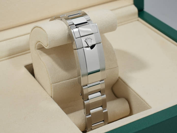 ロレックス デイトナ Ref.126500LN ステンレススチール ブラック文字盤 未使用 fk55ttvm