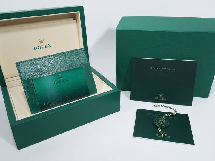 ロレックス GMTマスターII Ref.126710BLNR ステンレススチール ブラック文字盤 オイスターブレスレット 未使用 7io72o8c