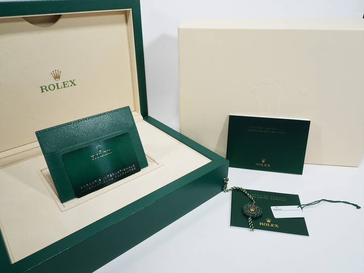 ロレックス デイトナ Ref.126506 プラチナ アイスブルー文字盤 未使用 snyyxafr