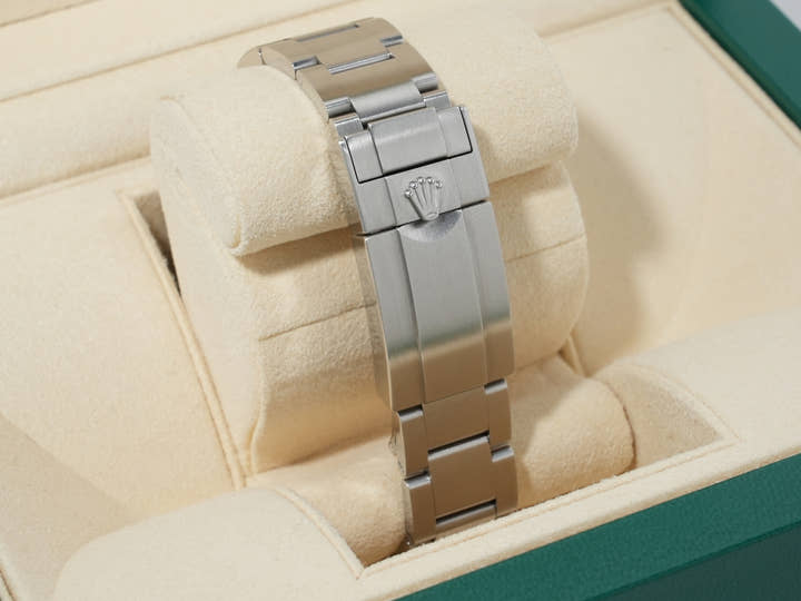 ロレックス エクスプローラーI Ref.214270 ステンレススチール ブラック文字盤 オイスターブレスレット 中古 h3o2vbiz