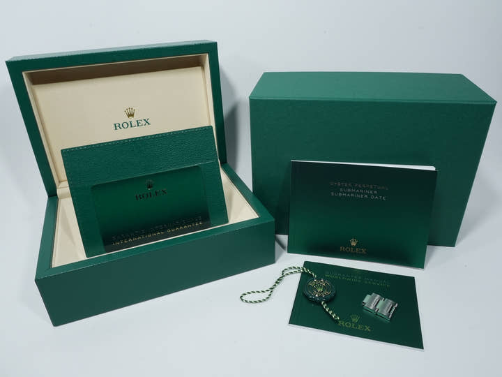 Rolex Submariner Date Ref. 126610LV Stainless Steel Black Dial Unused tr3om4ez