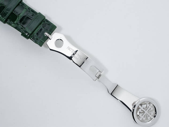 パテックフィリップ コンプリケーション ワールドタイム クロノグラフ Ref.5930P-001 プラチナ グリーン文字盤 美中古 rzmht9nf