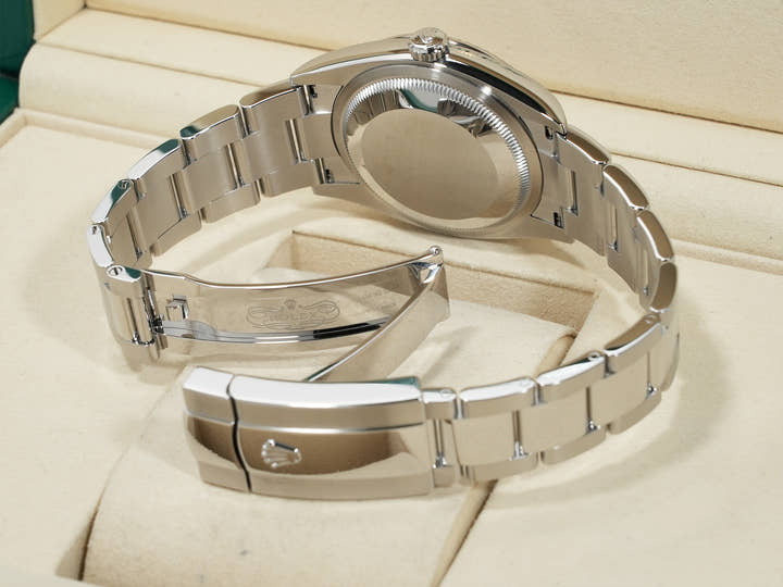 ロレックス デイトジャスト36 Ref.126234 ステンレススチール/ホワイトゴールド スレートローマン文字盤 オイスターブレスレット 美品 e63b7bgw