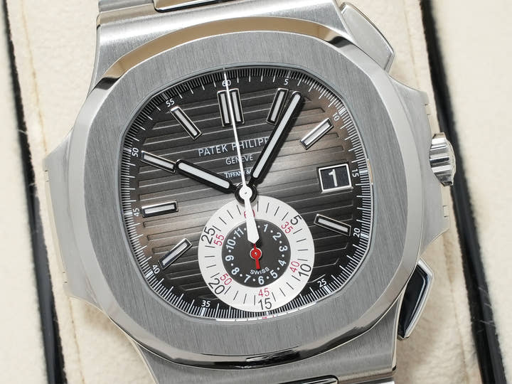 Patek Philippe Nautilus Chronograph TIFFANY & CO. Ref. 5980/1A-014 Stainless Steel Black Dial Excellent Condition ow758e55