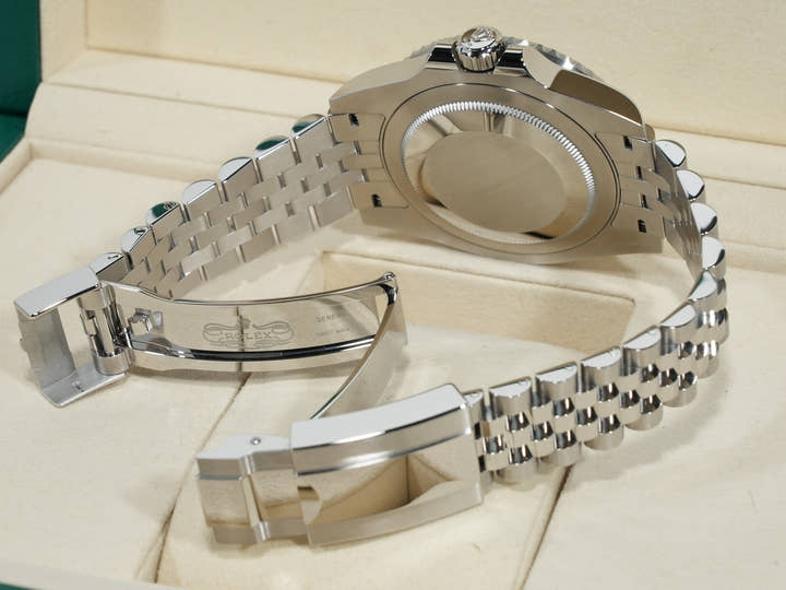 Rolex GMT-Master II Ref. 126710BLRO Stainless Steel with Black Dial and Jubilee Bracelet, Unused (q5ymyjsb)