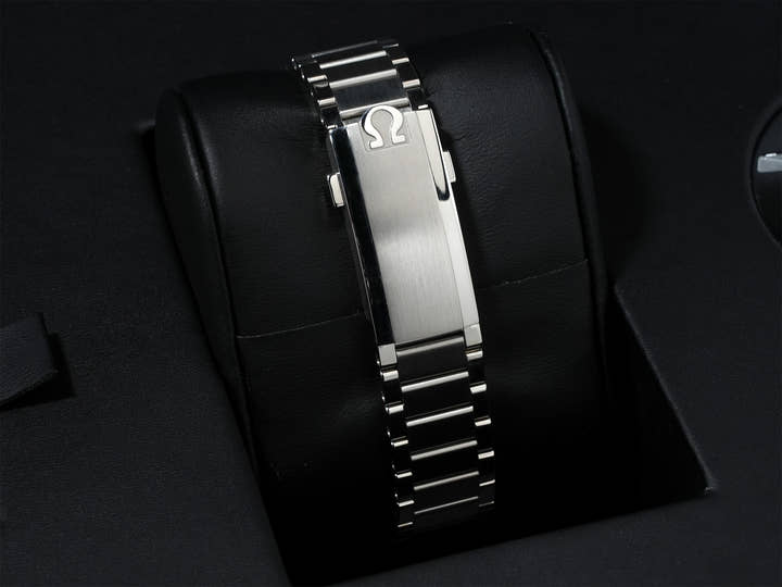 オメガ スピードマスター キャリバー321 プロフェッショナル クロノグラフ 42 MM Ref.311.93.42.30.99.001 プラチナ ブラック文字盤 美中古 ocpeekpi