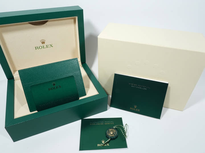 ロレックス スカイドゥエラー Ref.336238 イエローゴールド ホワイト文字盤 未使用 xxpq9d6k