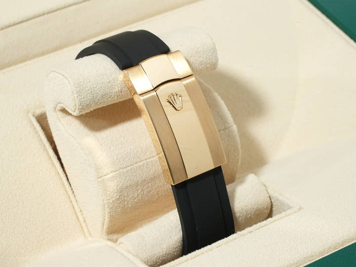 ロレックス スカイドゥエラー Ref.336238 イエローゴールド ホワイト文字盤 未使用 xxpq9d6k