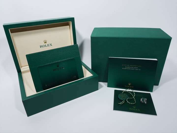 ロレックス サブマリーナー デイト Ref.126610LV ステンレススチール ブラック文字盤 未使用 4hzomc2a